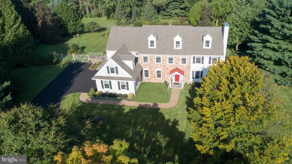 13 CRESTWOOD CIR, NEW HOPE, PA 18938 — exterior