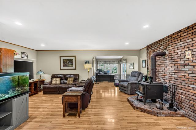 21 Straub Drive, Pleasant Valley, NY 12569