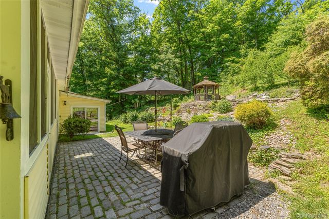 21 Straub Drive, Pleasant Valley, NY 12569