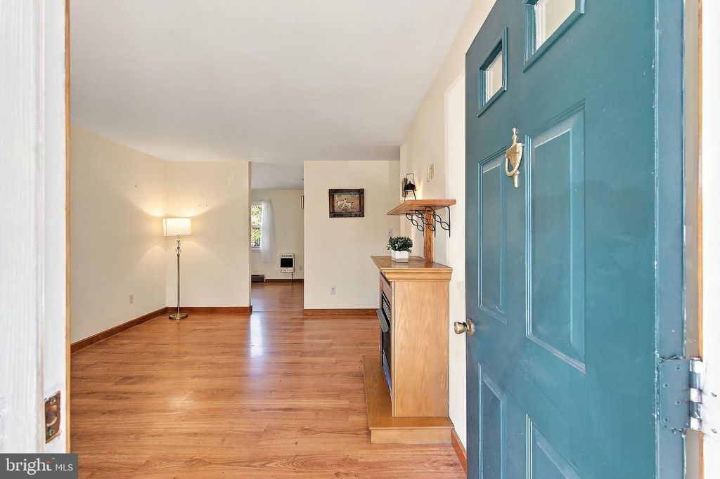 32 ARNEYTWN HORNERSTWN RD, CREAM RIDGE, NJ 08514 — photo 3
