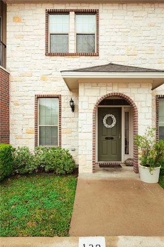 132 Forest Drive 132, College Station, TX 77840
