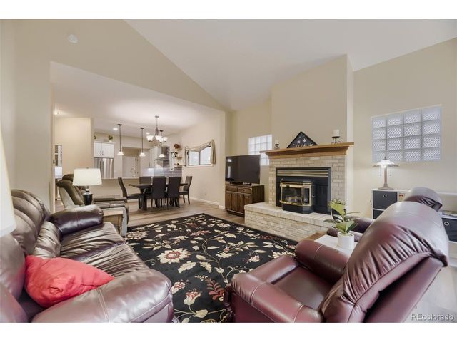 2568 S Independence Ct, Denver, CO 80227
