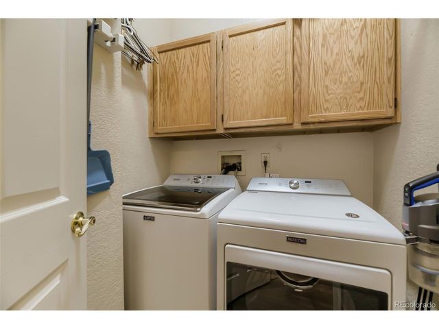 2568 S Independence Ct, Denver, CO 80227