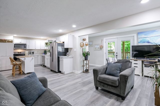 7990 Ebony Drive, Nineveh, IN 46164