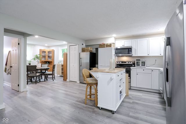 7990 Ebony Drive, Nineveh, IN 46164