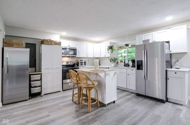 7990 Ebony Drive, Nineveh, IN 46164