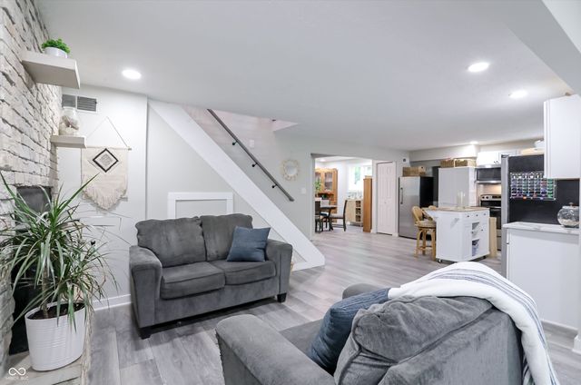7990 Ebony Drive, Nineveh, IN 46164