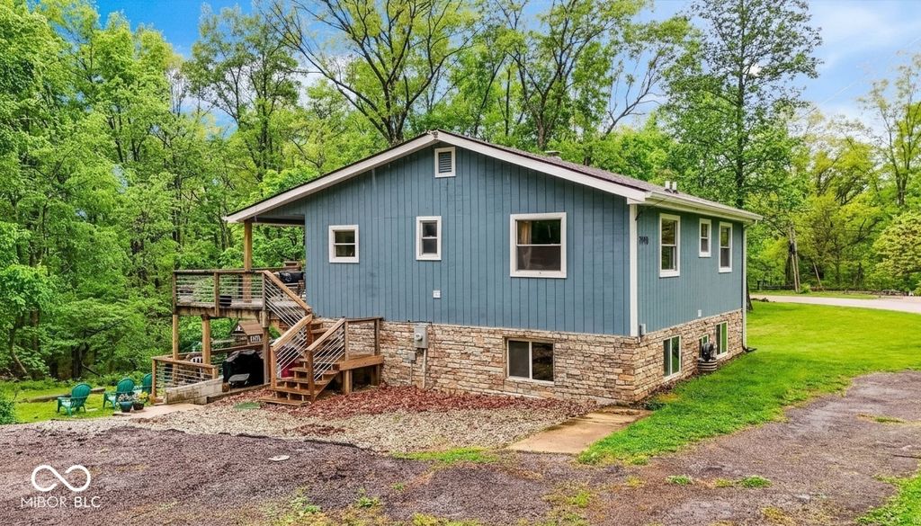 7990 Ebony Drive, Nineveh, IN 46164
