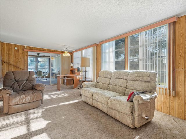 27 SADDLEBAG TRAIL S, Lake Wales, FL 33898