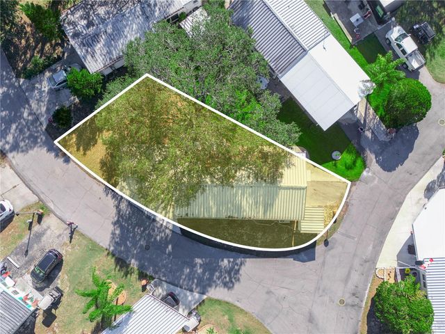 27 SADDLEBAG TRAIL S, Lake Wales, FL 33898