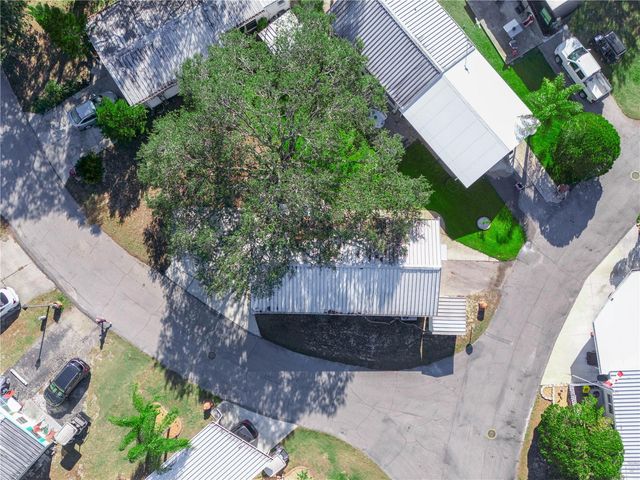 27 SADDLEBAG TRAIL S, Lake Wales, FL 33898