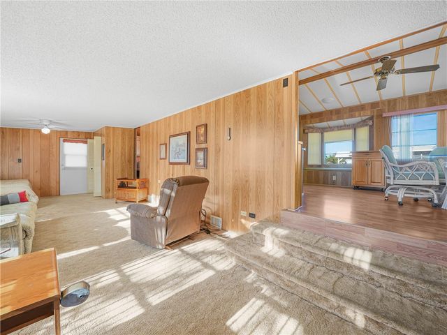 27 SADDLEBAG TRAIL S, Lake Wales, FL 33898