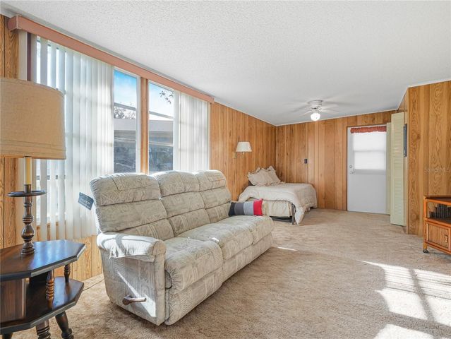 27 SADDLEBAG TRAIL S, Lake Wales, FL 33898