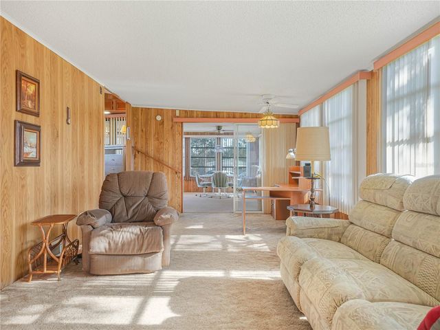 27 SADDLEBAG TRAIL S, Lake Wales, FL 33898