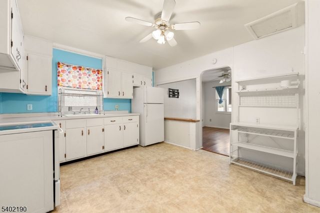 408 Stelko Ave, Lopatcong Twp., NJ 08865