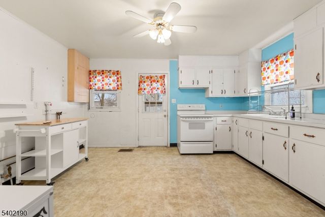 408 Stelko Ave, Lopatcong Twp., NJ 08865