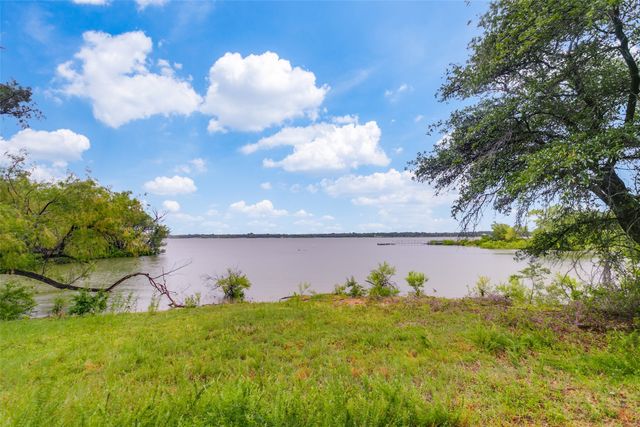 233 Lakeland Drive, Highland Village, TX 75077