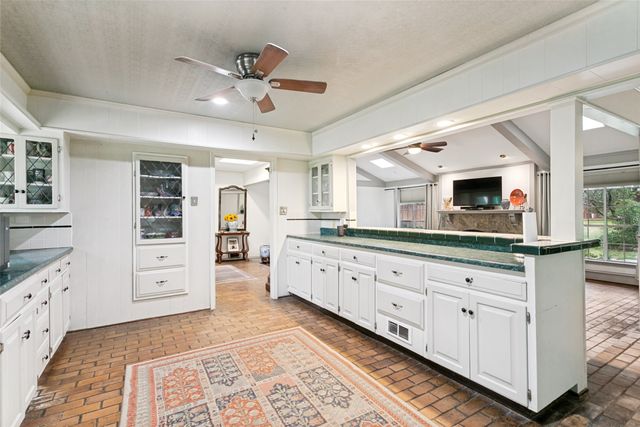 233 Lakeland Drive, Highland Village, TX 75077