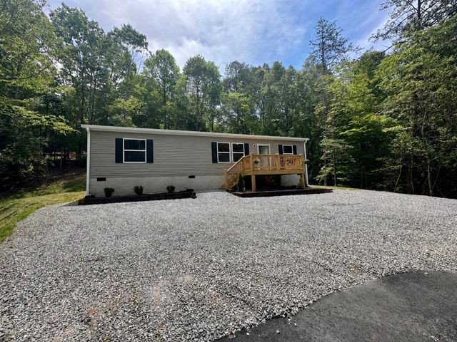 101 Sawyer Ridge Lane, Hayesville, NC 28904