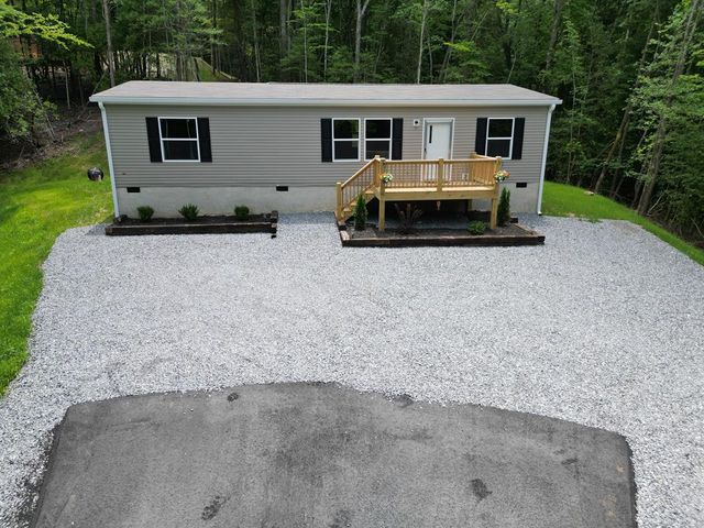 101 Sawyer Ridge Lane, Hayesville, NC 28904