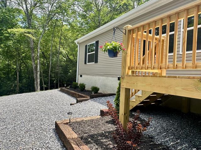 101 Sawyer Ridge Lane, Hayesville, NC 28904
