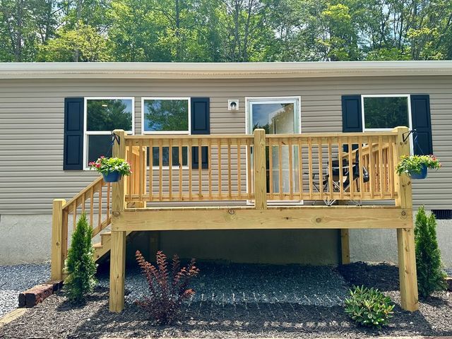101 Sawyer Ridge Lane, Hayesville, NC 28904