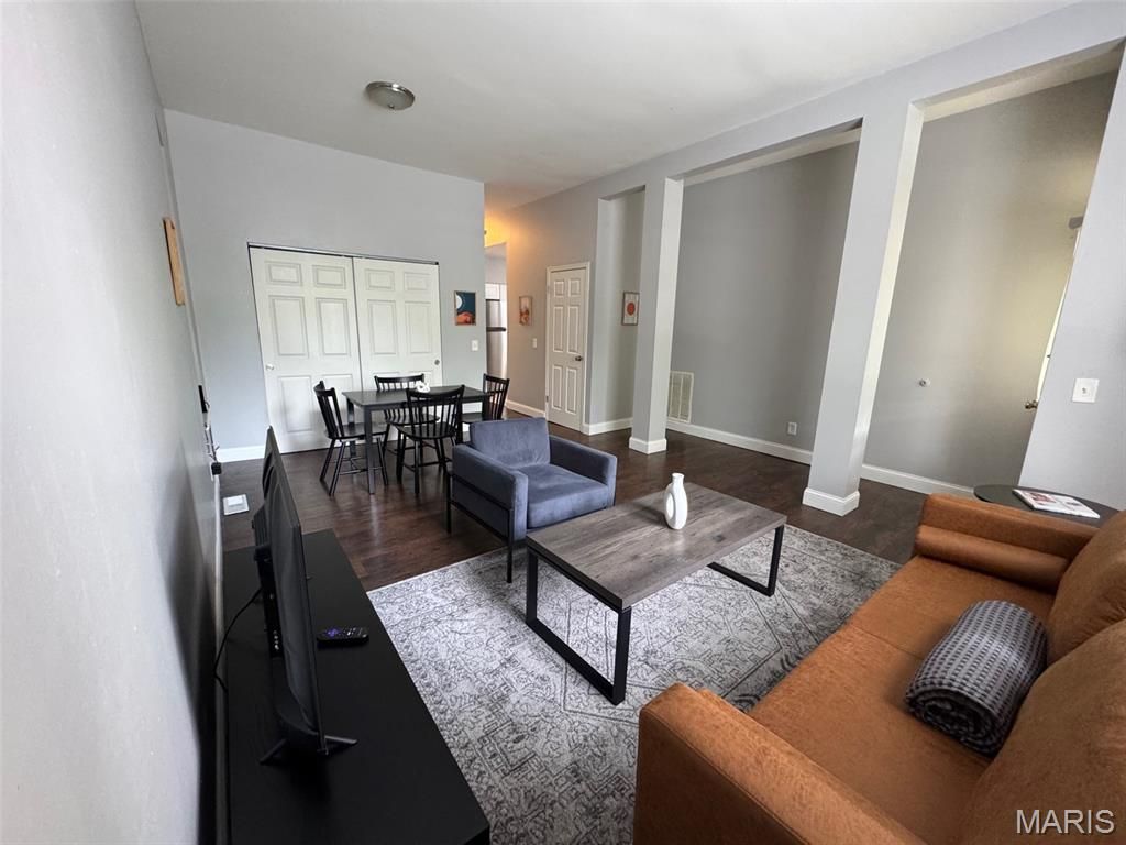 3824 Folsom Avenue, St Louis, MO 63110