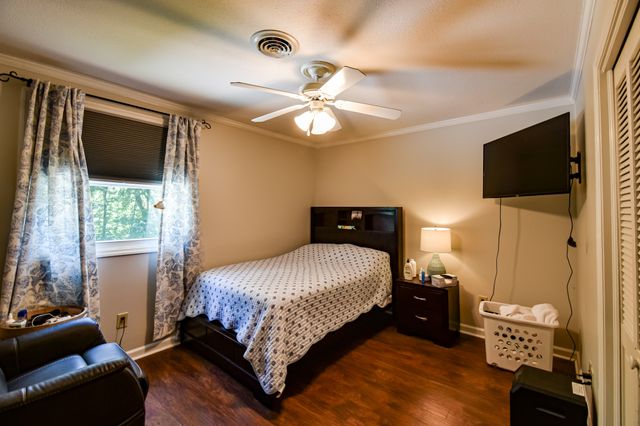 2403 Hidden Lake Cir, Columbia, TN 38401