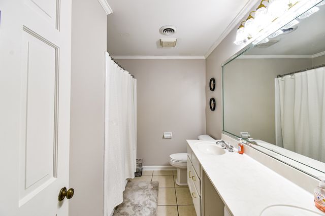 2403 Hidden Lake Cir, Columbia, TN 38401