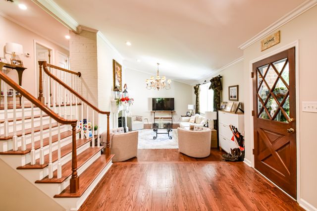 2403 Hidden Lake Cir, Columbia, TN 38401