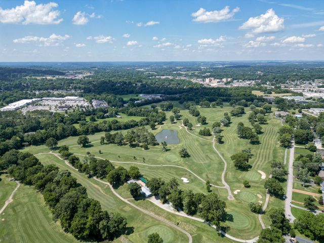 2403 Hidden Lake Cir, Columbia, TN 38401