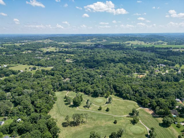 2403 Hidden Lake Cir, Columbia, TN 38401