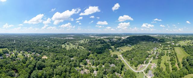 2403 Hidden Lake Cir, Columbia, TN 38401