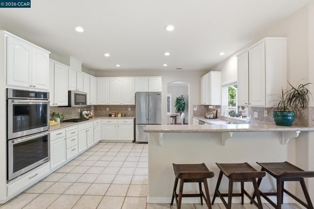 24 Blackwood Ct, Walnut Creek, CA 94596