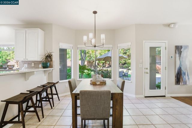 24 Blackwood Ct, Walnut Creek, CA 94596