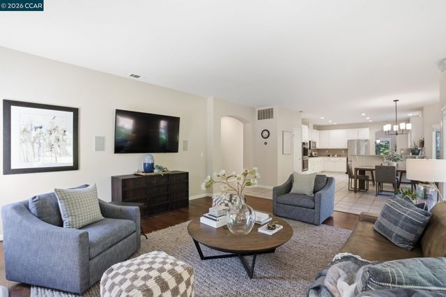24 Blackwood Ct, Walnut Creek, CA 94596