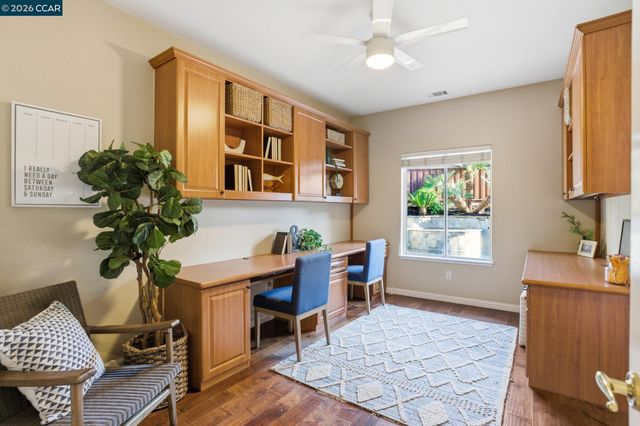 24 Blackwood Ct, Walnut Creek, CA 94596