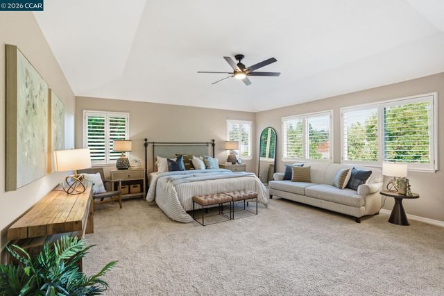 24 Blackwood Ct, Walnut Creek, CA 94596