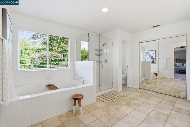 24 Blackwood Ct, Walnut Creek, CA 94596