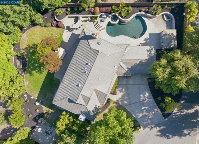 24 Blackwood Ct, Walnut Creek, CA 94596
