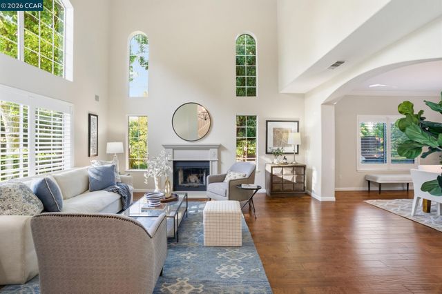24 Blackwood Ct, Walnut Creek, CA 94596