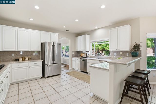 24 Blackwood Ct, Walnut Creek, CA 94596