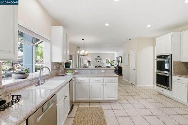 24 Blackwood Ct, Walnut Creek, CA 94596