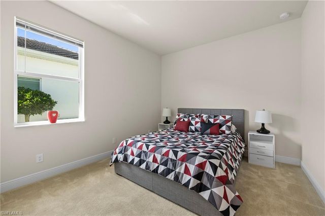 8897 Redonda DR, Naples, FL 34114