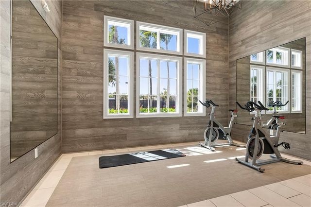 8897 Redonda DR, Naples, FL 34114