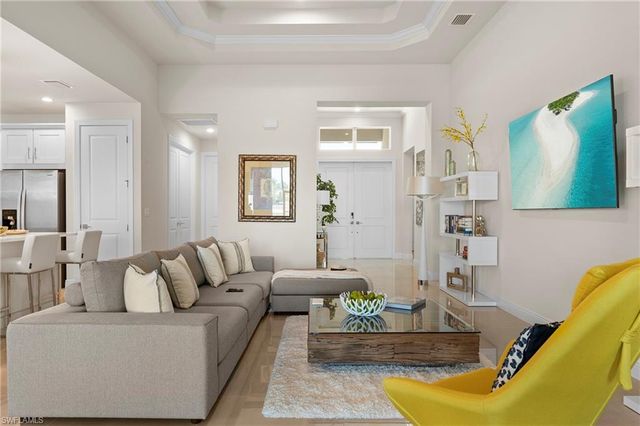 8897 Redonda DR, Naples, FL 34114