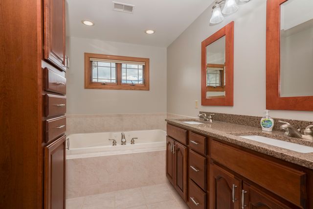 3467 Roseman Lane, Dekalb, IL 60115