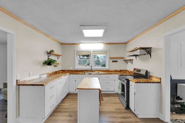 2551 Compton Bridge Road, Inman, SC 29349