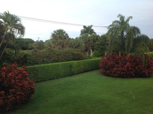 21 Colonial Club Drive 202, Boynton Beach, FL 33435