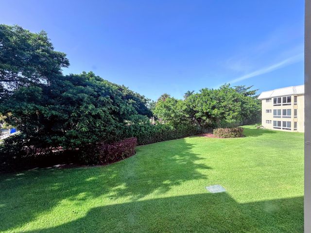 21 Colonial Club Drive 202, Boynton Beach, FL 33435